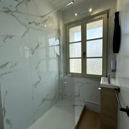 Apartment Spacieux Renove En Centre - Apt7 - Sdb Commune Givet