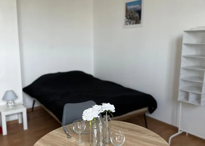 Spacieux Rénové En Centre - Apt7 Givet